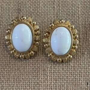 Vintage Trifari Oval Earrings Pierced White Lucite Cabochon Gold Tone